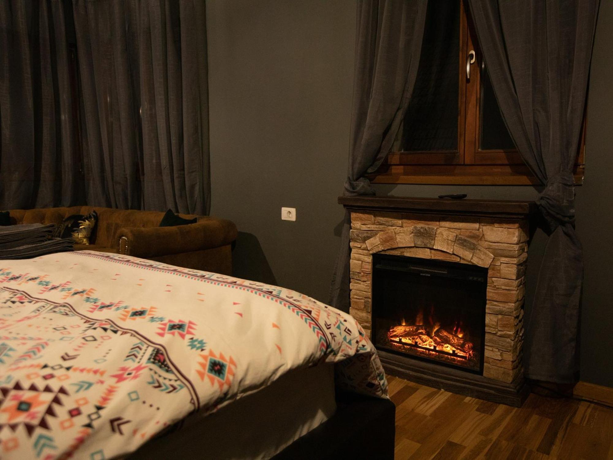 Maison De L'Amour Brebu Nou Екстериор снимка